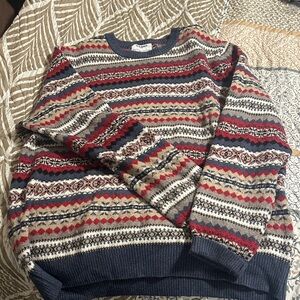 Old Navy Men's Red and Blue Patterned Crewneck Sweater